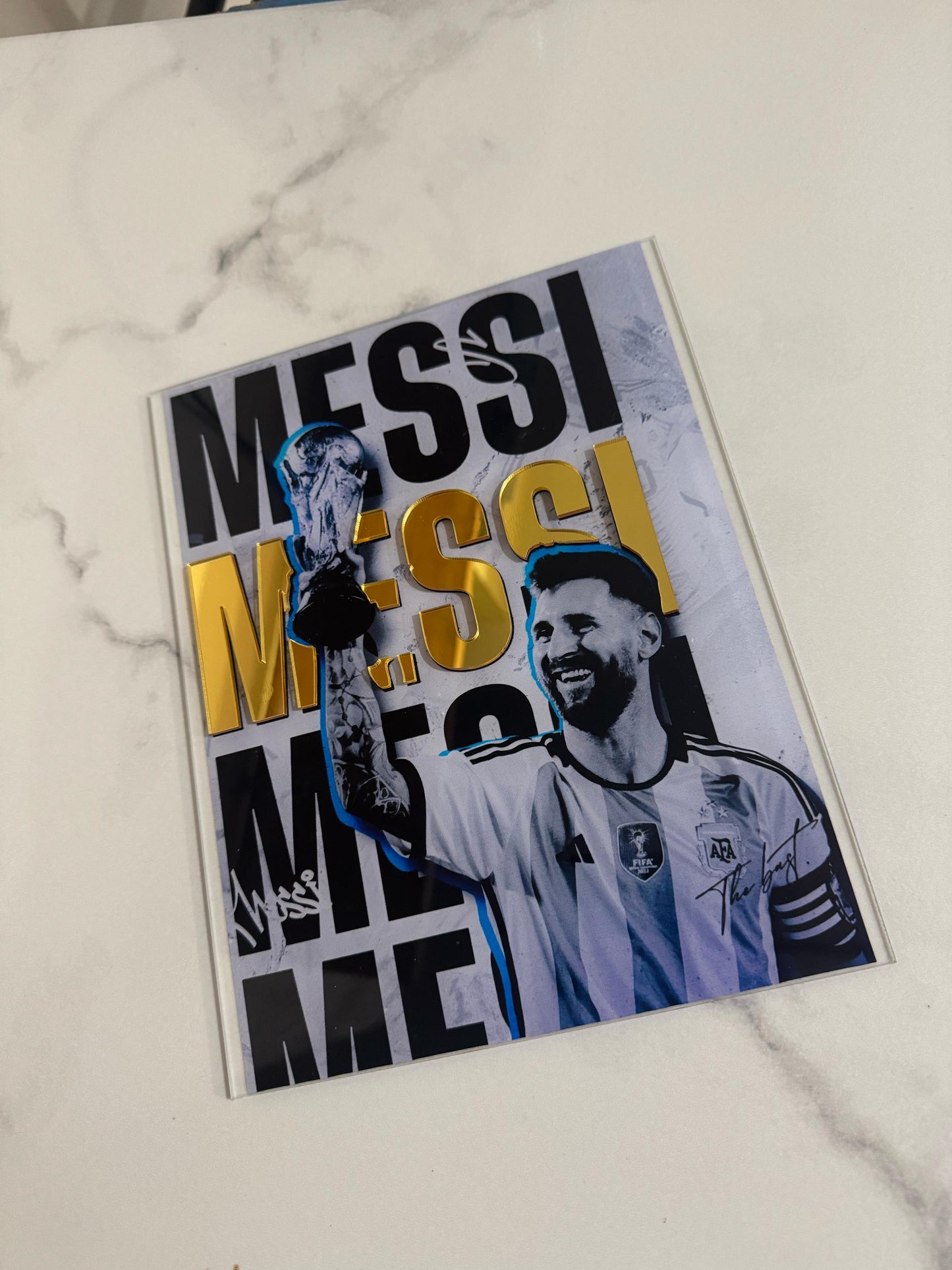 Cuadro Acrílico 3D Messi Campeón – Edición Dorada